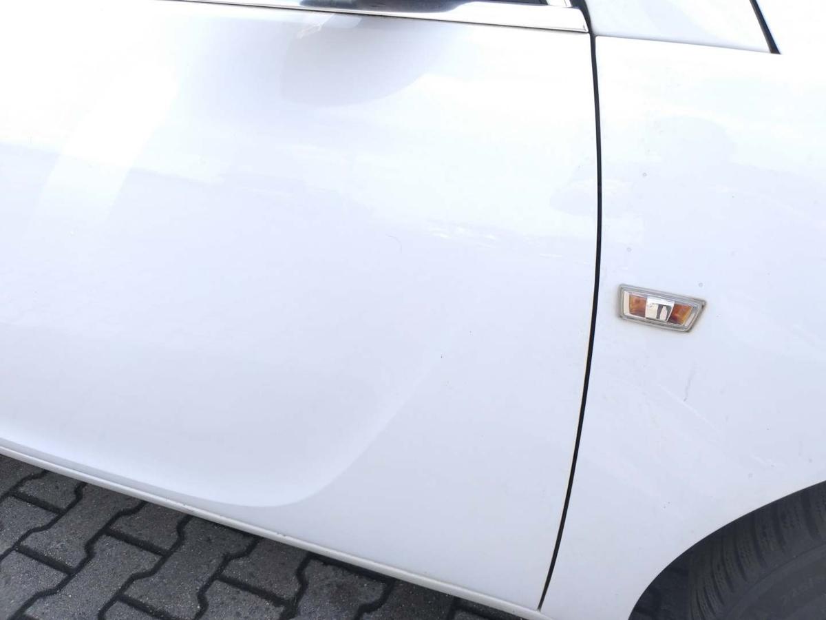 Opel Insignia A original Tür vorn rechts Z40R Schnee Weiss Rohbau Bj.2011